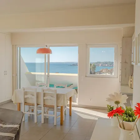 Lovely View Apartment *